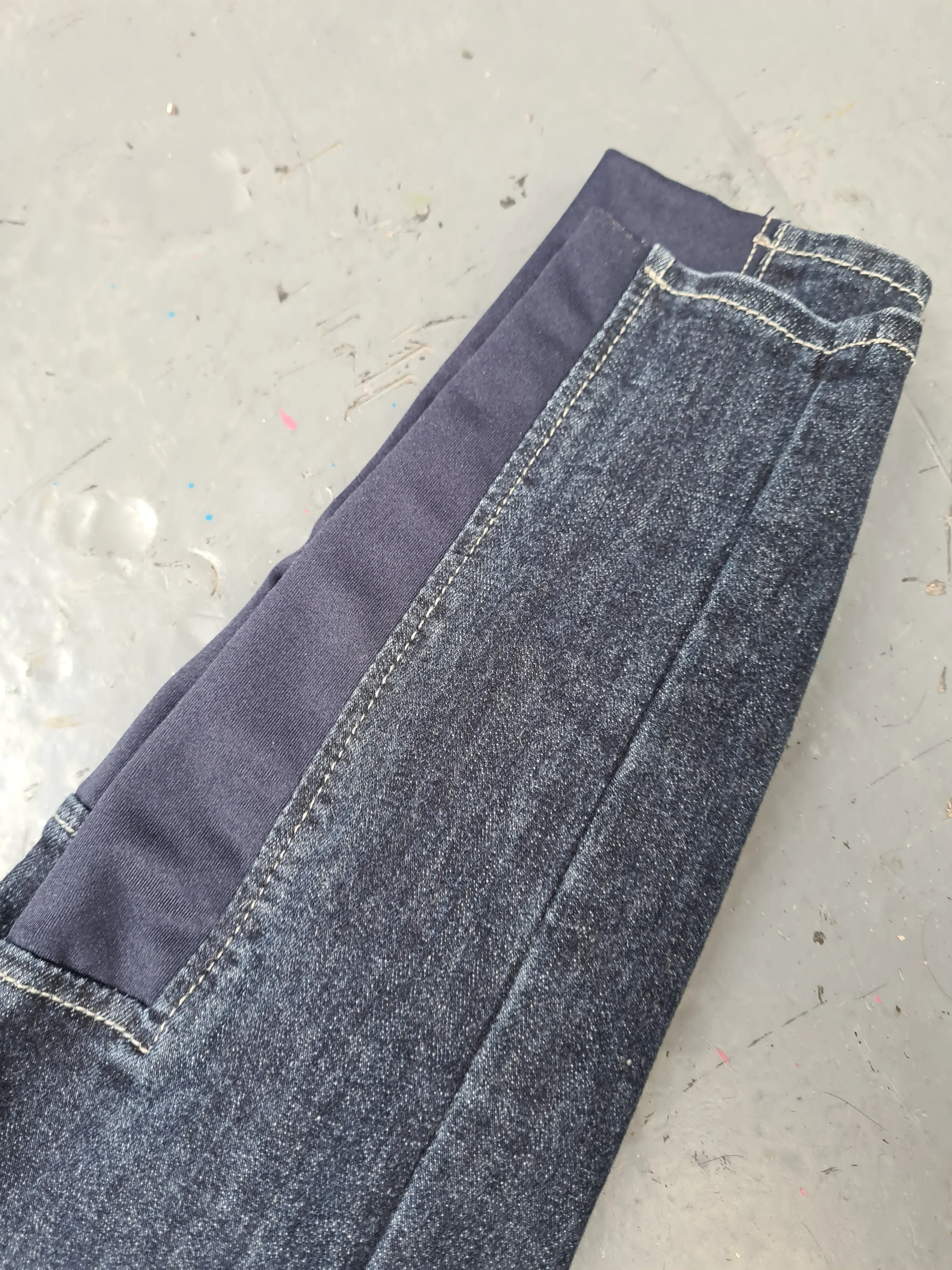Used size 8 jodhpur pants with grip seat FREE POSTAGE☆