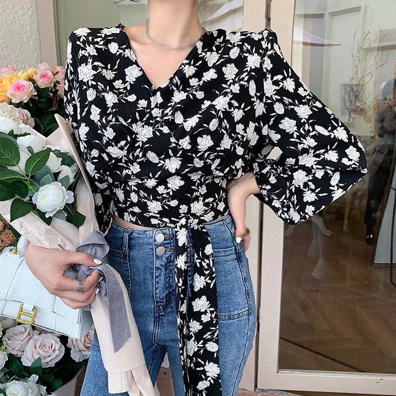 V-Neck Elegant Floral Printed Crop Tops