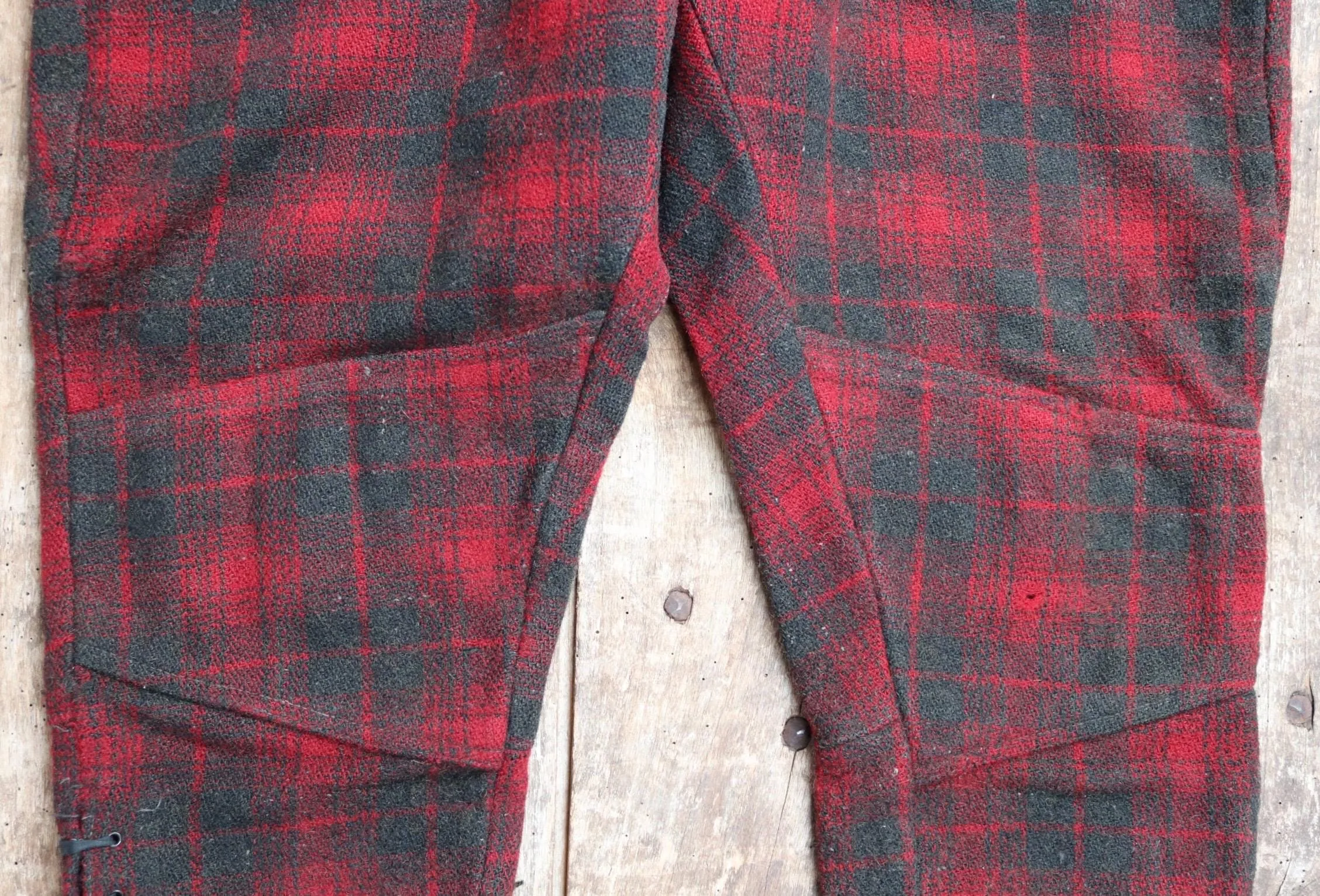 Vintage 1930s 40s wool trousers - red and black checked plaid pants - hunting breeches - jodhpurs with suspender buttons - 31" x 26"
