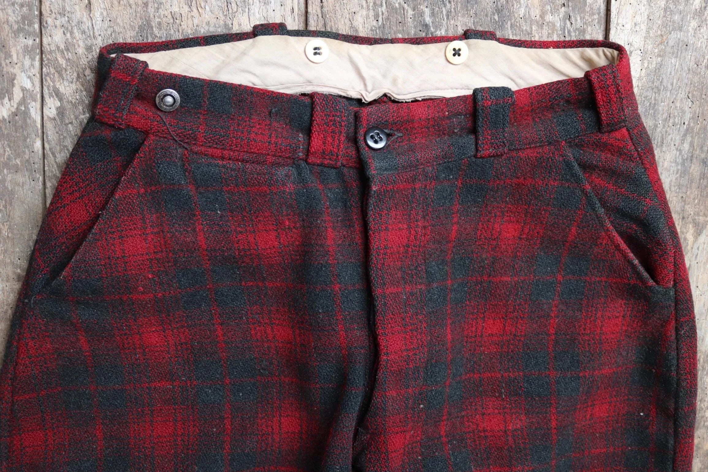 Vintage 1930s 40s wool trousers - red and black checked plaid pants - hunting breeches - jodhpurs with suspender buttons - 31" x 26"