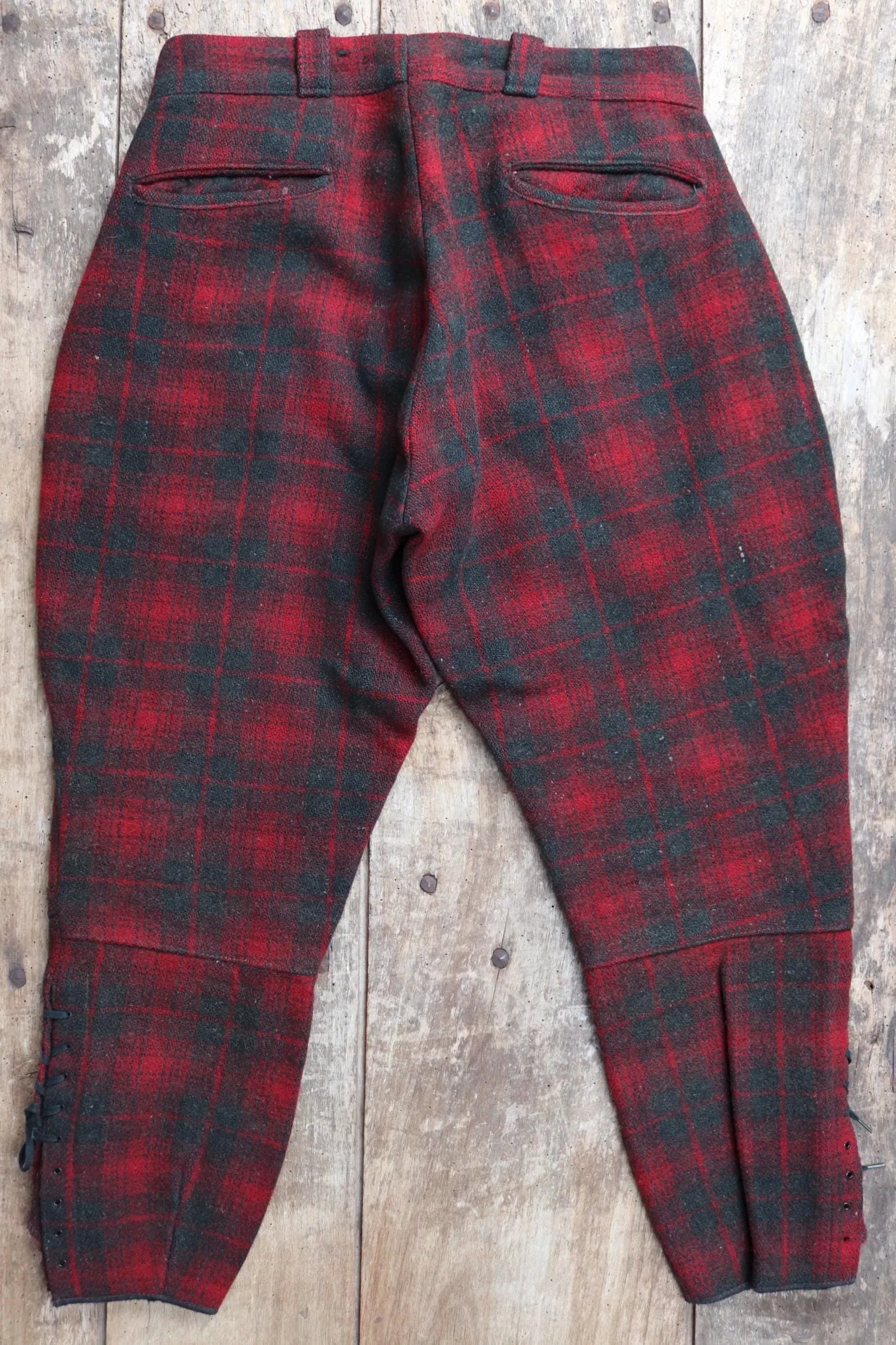 Vintage 1930s 40s wool trousers - red and black checked plaid pants - hunting breeches - jodhpurs with suspender buttons - 31" x 26"