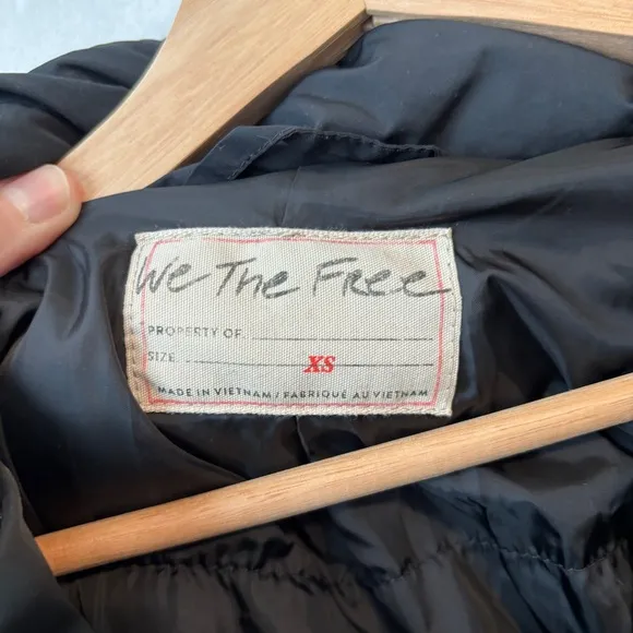 WE THE FREE womens black casual zip up puffer DUVET BOMBER JACKET coat size XS